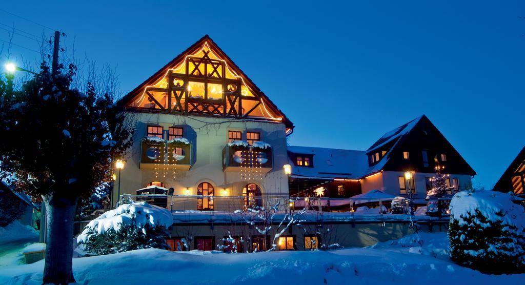 Hotel Neue Hoehe Klingenberg Exterior photo